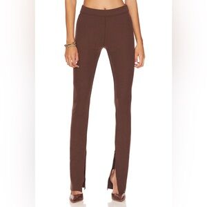 🤎The Range Slit Legging in Espresso. Size small.